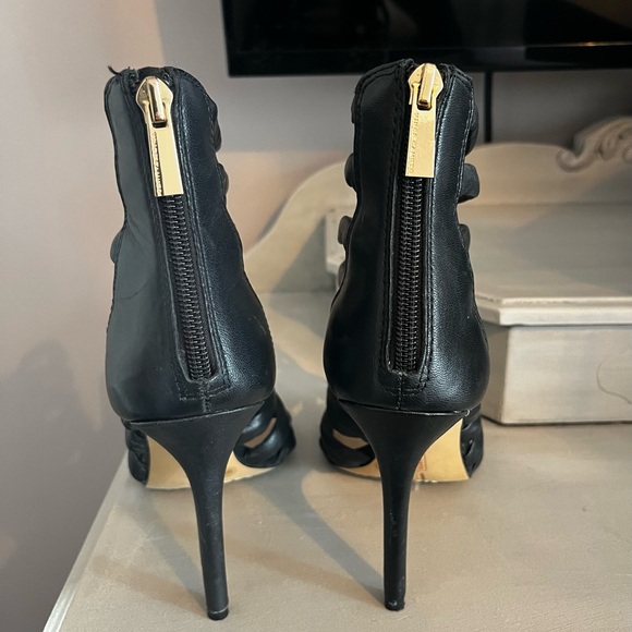 Vince Camuto Strappy Black and Gold Heels - Picture 5 of 9